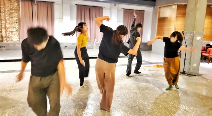 舞踏工作坊 | 授課教師 野村 祐 Yu Nomura 攝於台北華山 | 梵靈乾坤工作室提供