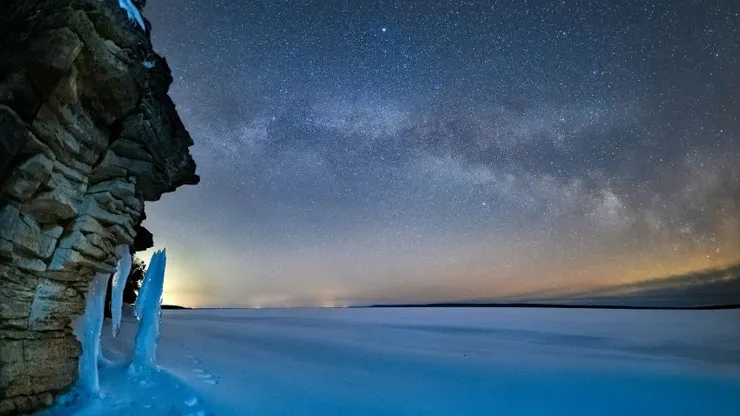 充滿魔幻之境，銀河之星何其閃爍。