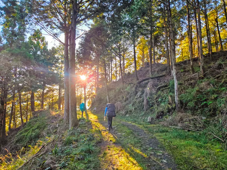 跟上，是瞭解的開始；當放棄跟隨，不論前行者還是後追者，都可能變得各走各的