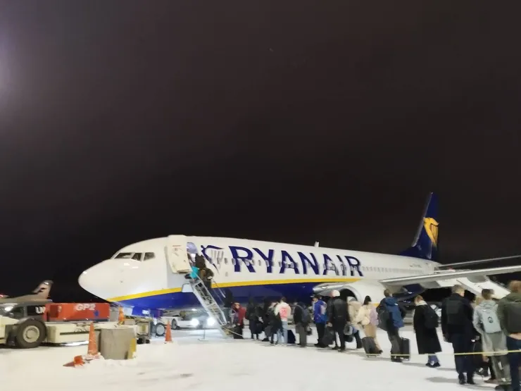雪中登上Ryan Air