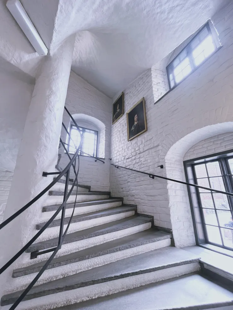 從這裏上去，可以到塔尖吧？(不過不讓上)