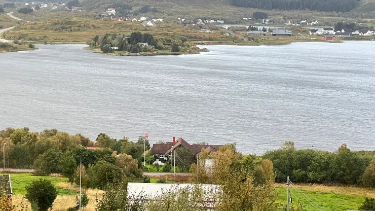 從高處俯瞰我們住的民宿