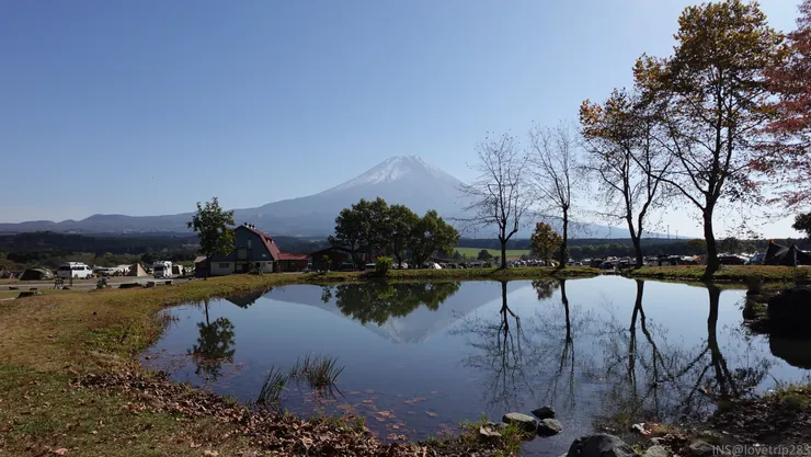 藍天下的逆富士