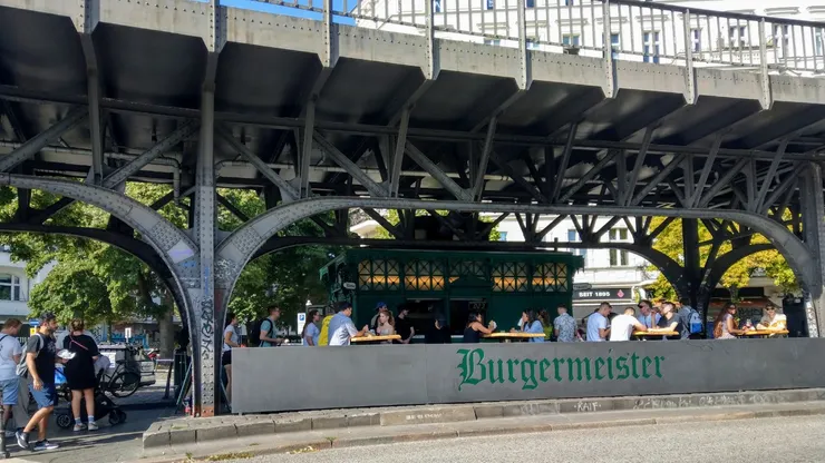 朝聖柏林丹丹漢堡－舊廁所改建的漢堡店Burgermeister Schlesisches Tor