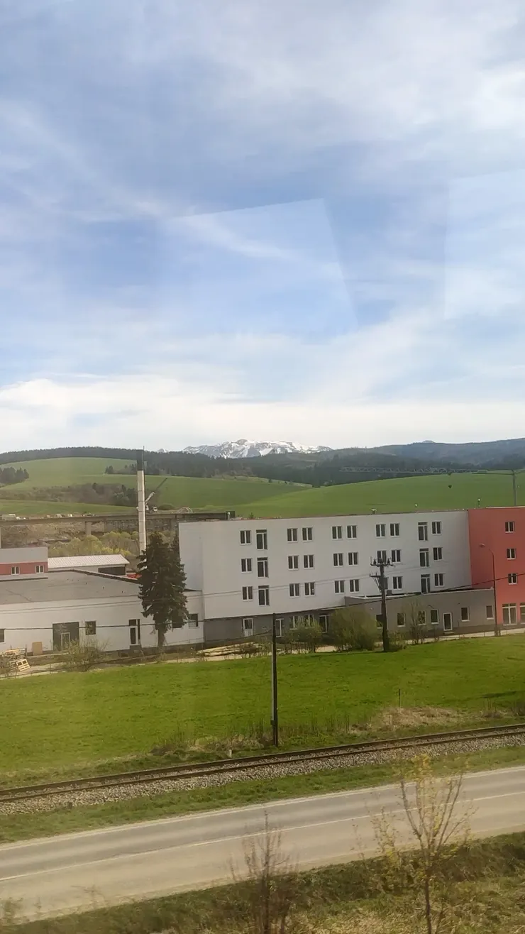 過境斯洛伐克的心得:這是一個手機連不到網路的國家。