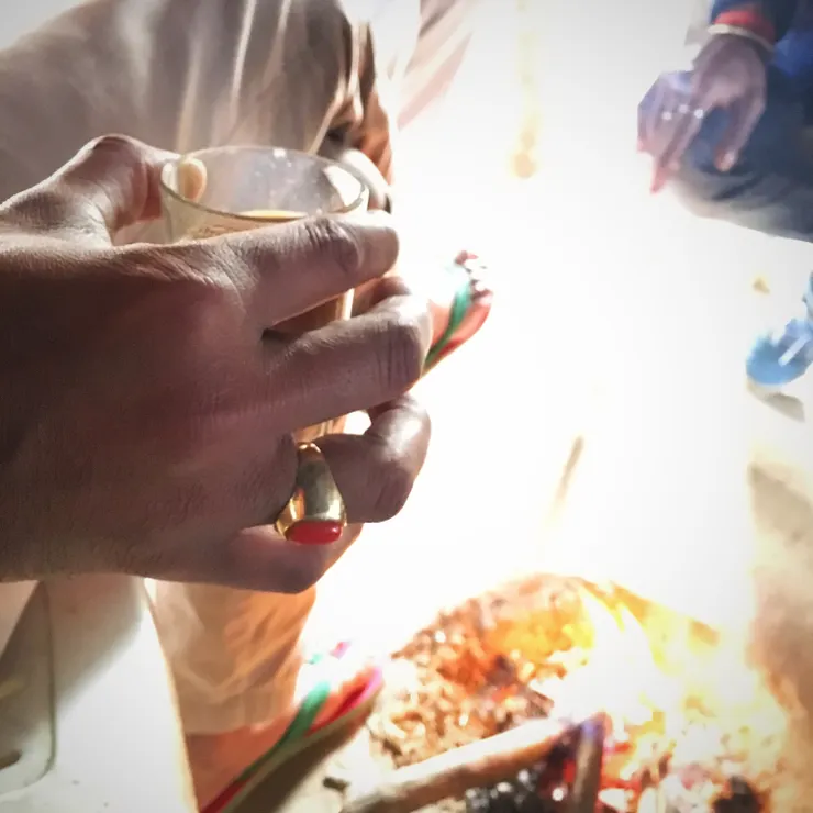 在印度街上，留意一下，其實很容易看到吠陀戒指。