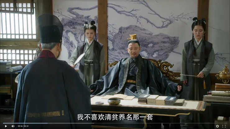 旁邊這 2 位搧風搧得很不爽~