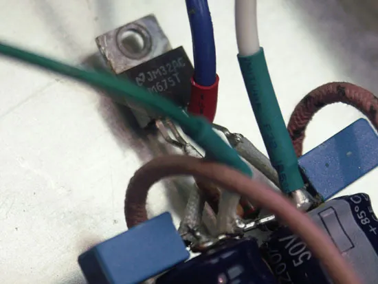 LM675 線路及腳位圖,與 SK3875 不同處是沒有迴授電容,為無迴授電容放大電路