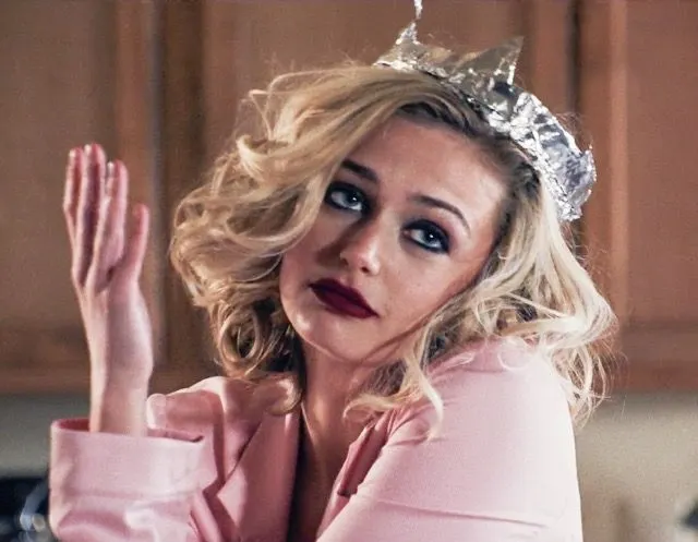 Daybreak末日屍心瘋-物化女性