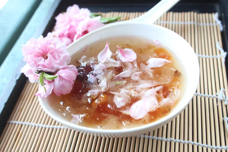 桃花木耳桃膠湯