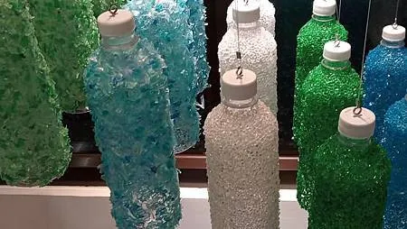 [台北旅遊]慈濟大愛恩感科技忠孝館，兼具服飾店、商品陳列館，