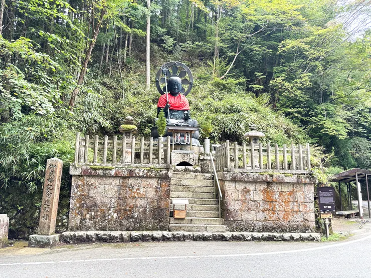 女人堂前地藏王菩薩座像(自行拍攝)