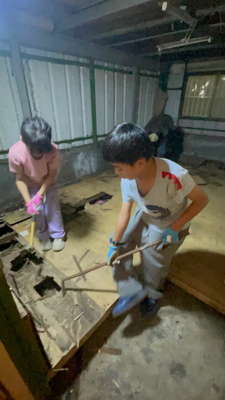 使用拆除工具，拆除裝潢