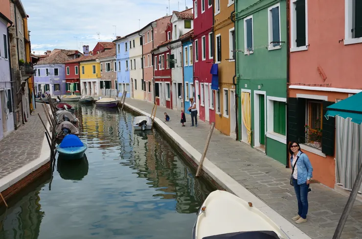 彩色島的彩色驚奇