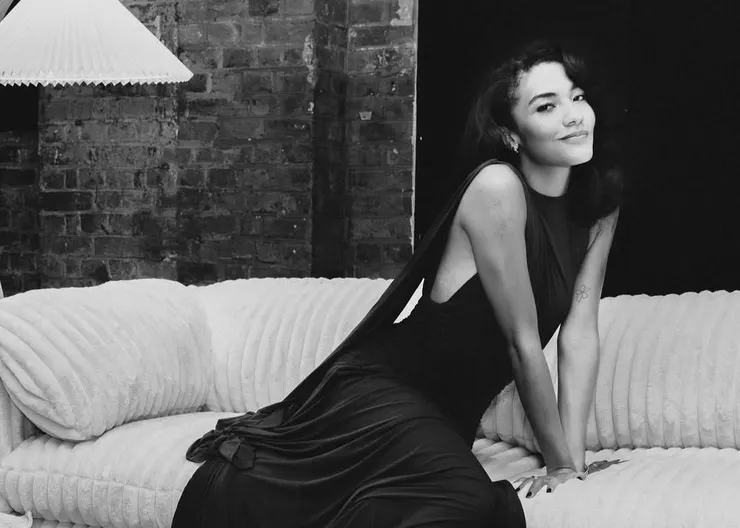 via Olivia Dean's Instagram