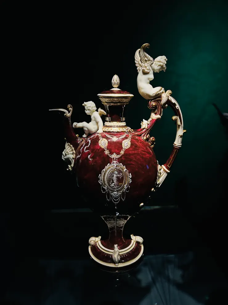 布洛瓦帶蓋長頸壺(現場拍攝)