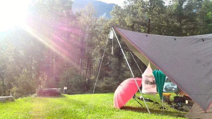 紅傘與綠傘的故事（照片：雨傘王）