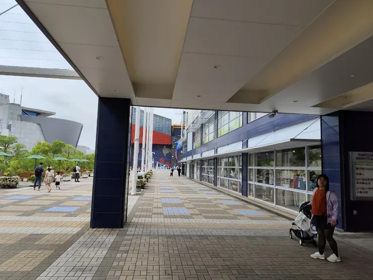 上2樓後直走一小段路......