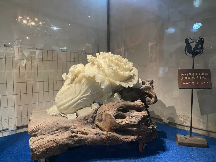 沒有翠玉白菜，只有大～白菜