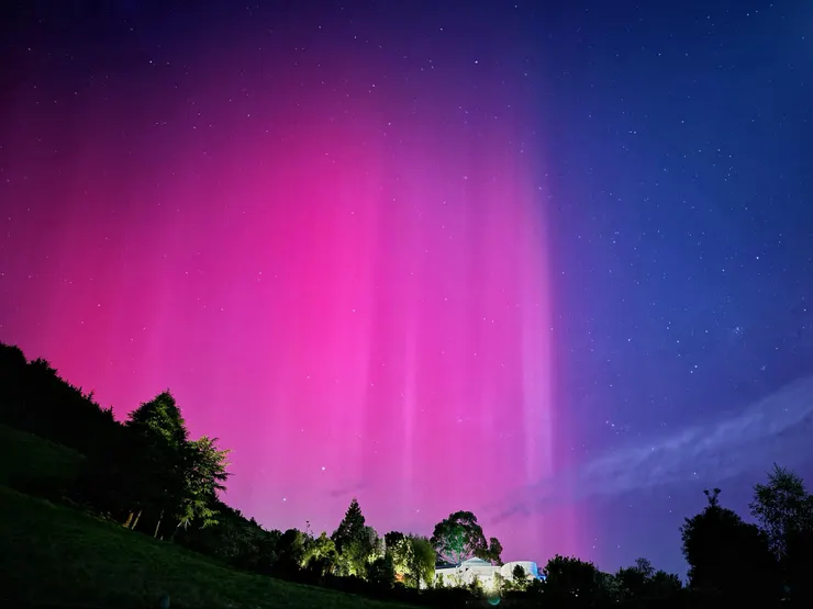 今年的又一次極光大爆發