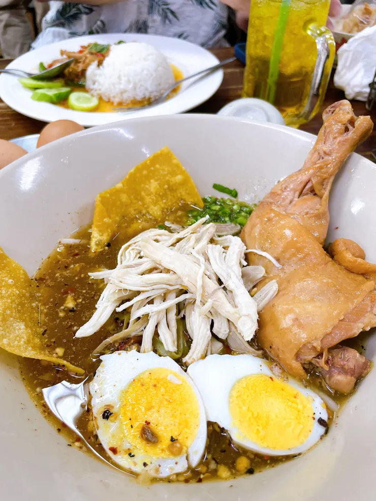 很豐富的一碗麵