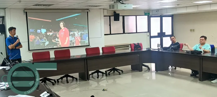 兩位不同領域的專家，他們的交鋒其實才是講習會應該要的場面，因為那也是一種學習，即便不同領域的人，會對相同的場面，有著不同的質疑。