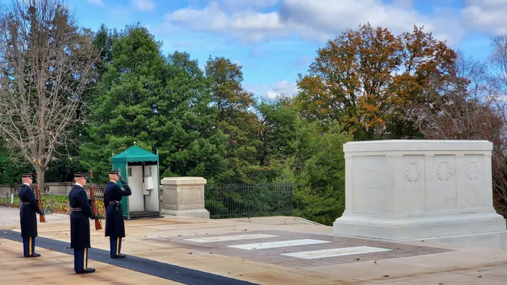 美國阿靈頓國家公墓-無名英雄墓