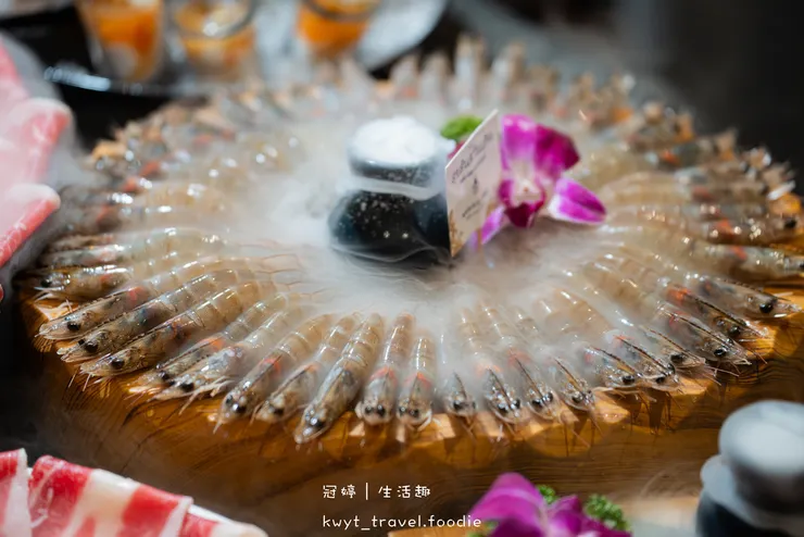 【泰滾泰式火鍋桃園店】當月壽星幾歲就送幾隻蝦!桃園火鍋推薦,