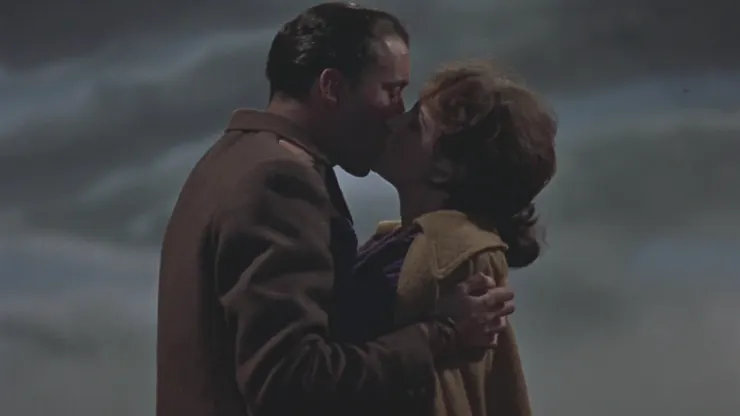 李爵爺從影生涯難得的吻戲