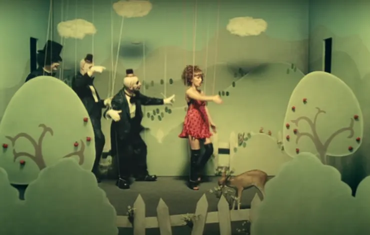 唱片公司與出道的濱崎步