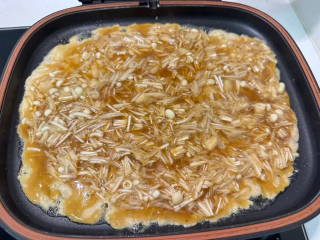 金針菇+蛋+醬油+胡椒+烹大師+鹽+油