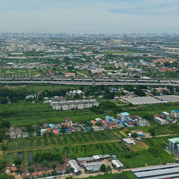 【兩間貴賓室兩段航程三部影片！在曼谷轉機，即將降落。】