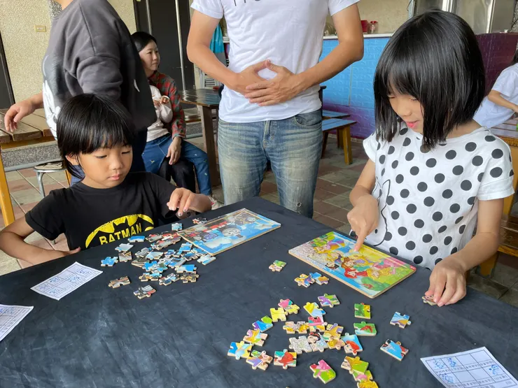 還有拼圖共8種闖關