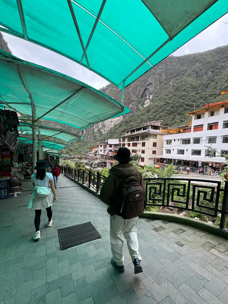 K陪我們回飯店拿行李