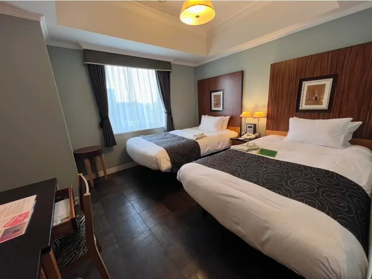 飯店在天神商圈，房間乾淨，地點方便