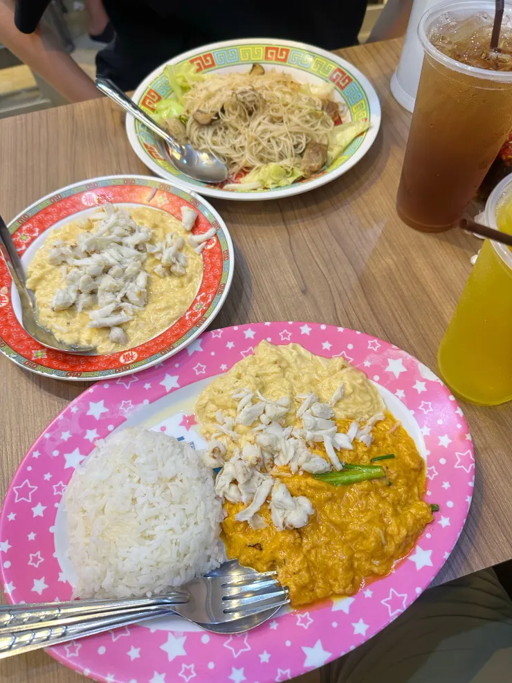 滑蛋+咖喱蟹肉蓋飯和滑蛋蟹肉