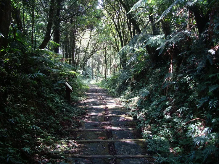 淡蘭便道是北宜公路的前身,在日治時期因為軍事考量而二度整修擴建(圖片來源:國家文化記憶庫)