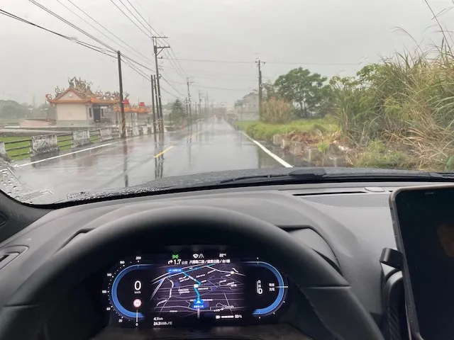 看到下大雨真的有點傻眼