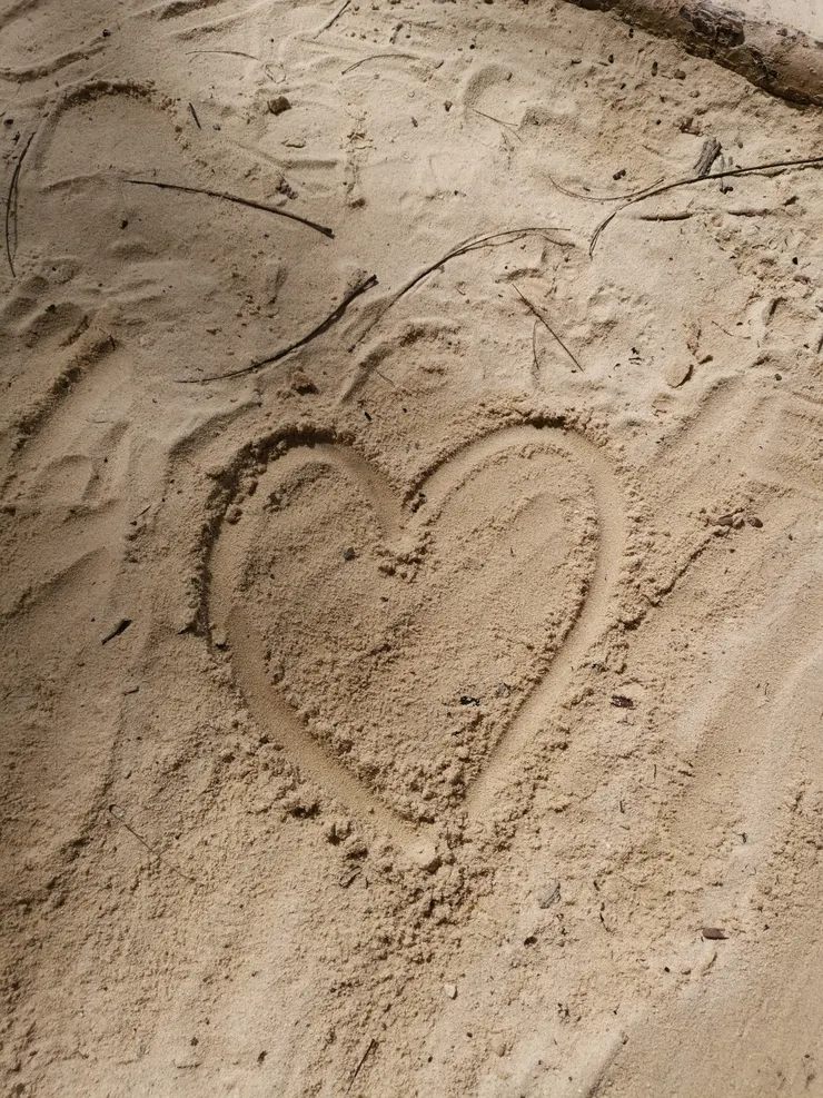 沙地愛心,據說是給我的:D / 攝影 Nat