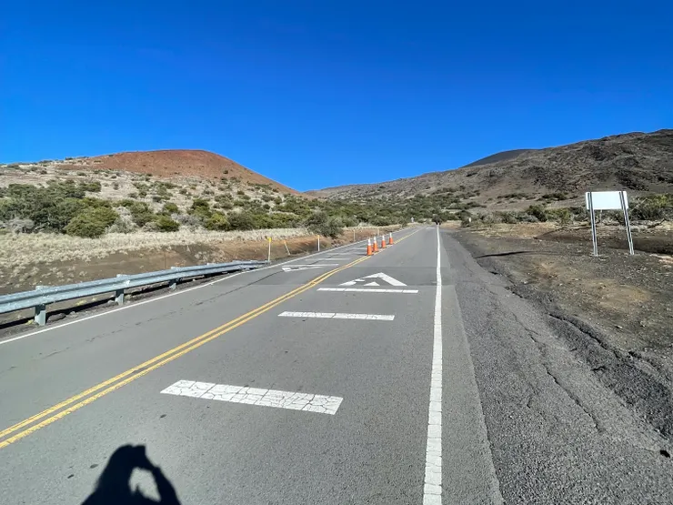 起登前一小段公路