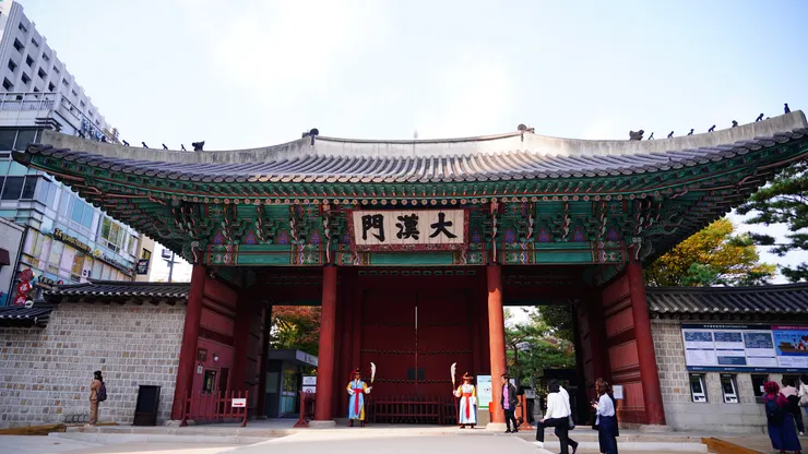 從大漢門購票入園