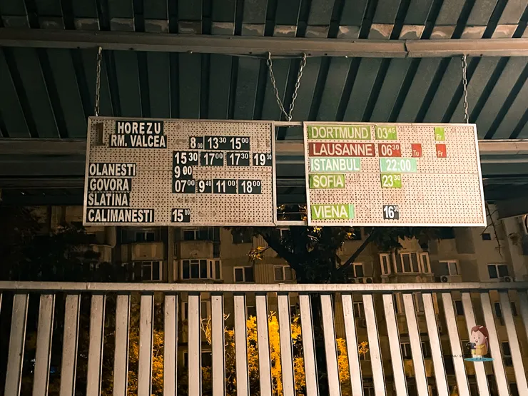 羅馬尼亞巴士站 shot by Emma @ 6 / 2024.