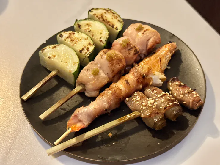 櫛瓜   65元  &  柚子雞肉串 85元  &  海老豬五花   120元  &  剝皮辣椒豬肉捲   95元