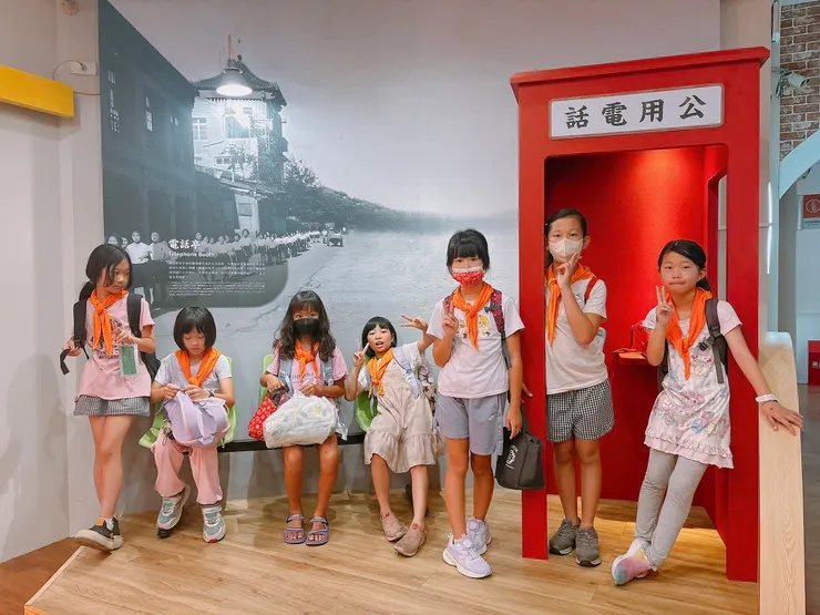 台南市兒童科學館參觀時空旅行主題展:上華蒙特梭利實驗教育機構的AI科技探索之旅