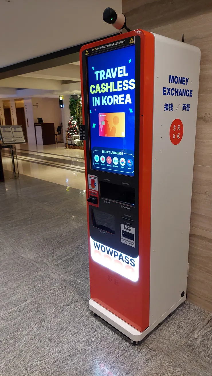 PJ內櫃檯旁的WOWPASS機台
