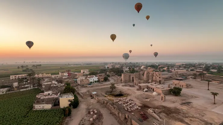 2025 熱氣球上拍攝，我也不知道是哪，但其實是尼羅河西岸