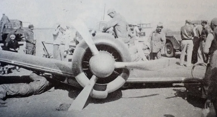 墜毀後 Gerhard 親自檢查損壞程度