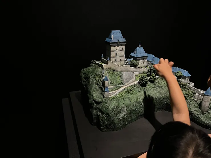 查理四世創建的卡爾什泰因城堡模型，是一座哥德式城堡。