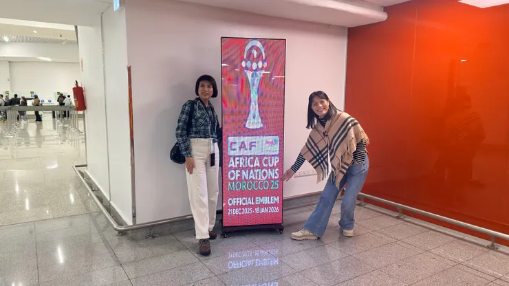 卡薩布蘭加到了，等落地簽中。