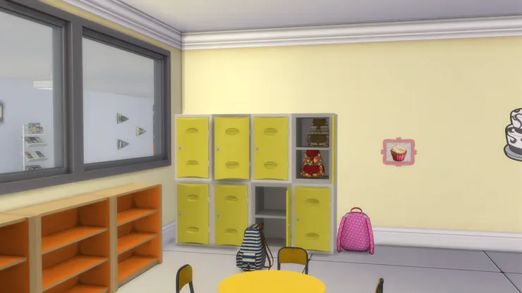 儲物櫃大家都用來放書包。